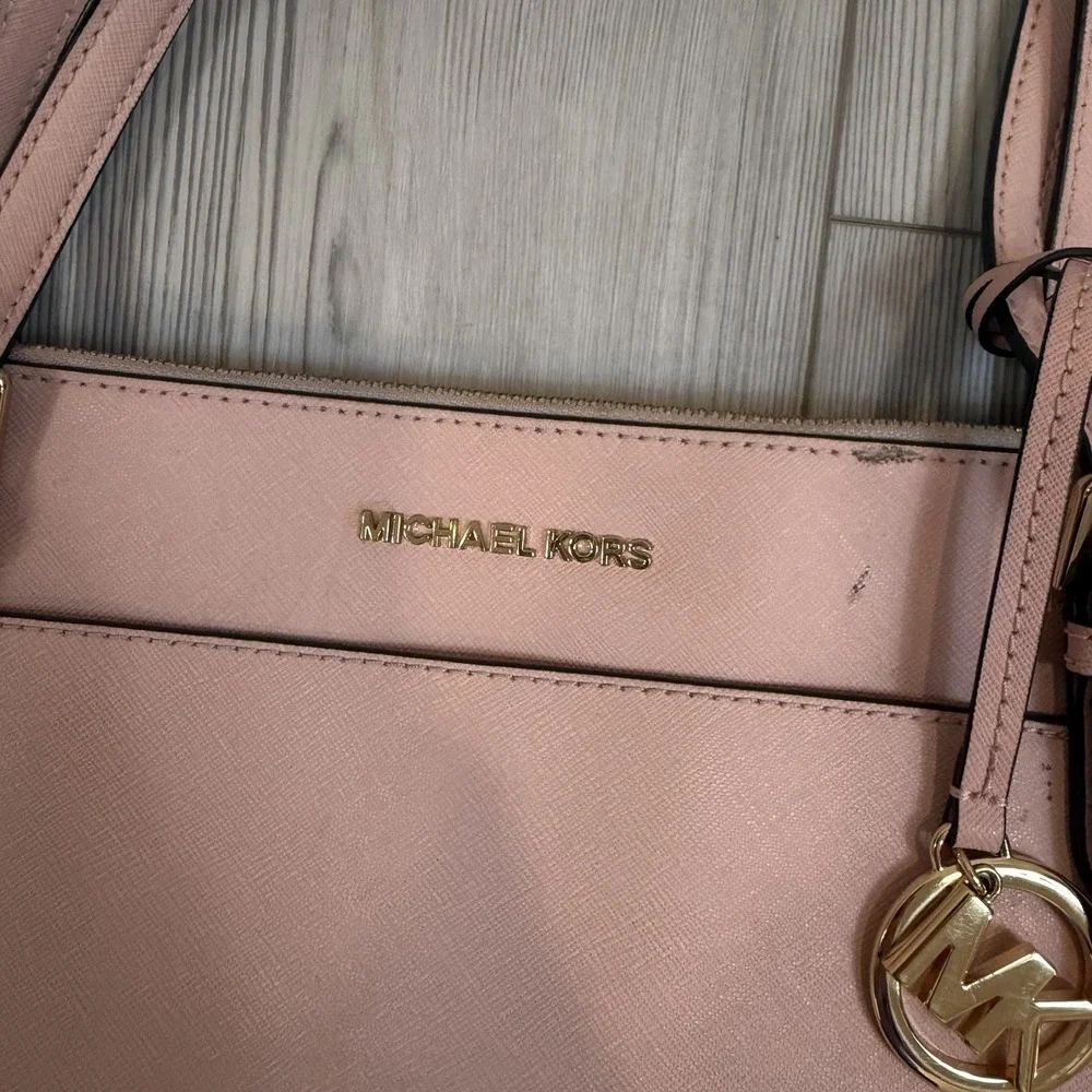 Michael Kors Ciara Zip Tote Bag Pink‎ Saffiano Leather Shoulder Bag & Wallet